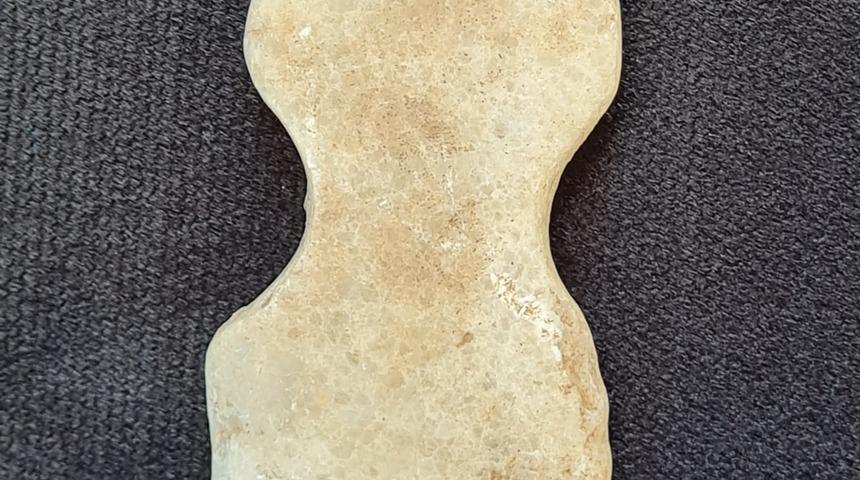 İzmir'deki kazılarda 5 bin yıllık "tanrıça" idolü bulundu