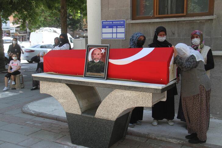 Kore gazisi Mustafa Usta'nın cenazesi Konya'da toprağa verildi G2