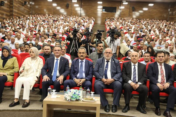 Milli Eğitim Bakanı Özer, Van'da "2022-2023 Eğitim-Öğretim Yılı Hazırlık Toplantısı"na katıldı: G1