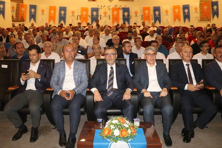 AK Parti'li Ünal, Osmaniye'de sivil toplum kuruluşu temsilcileriyle bir araya geldi: G1