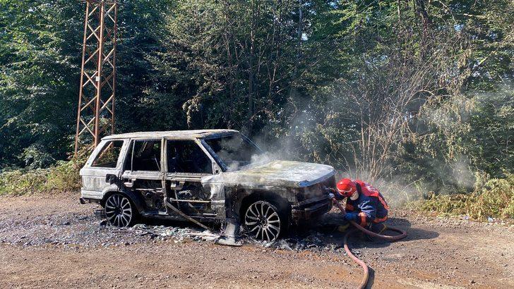 Sakarya'da yayla yolunda alev alan cip kullanılamaz hale geldi G3
