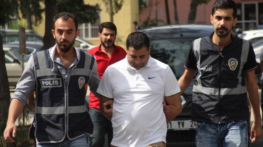 Evlilik vaadiyle kadınları dolandıran sahte binbaşı yakalandı