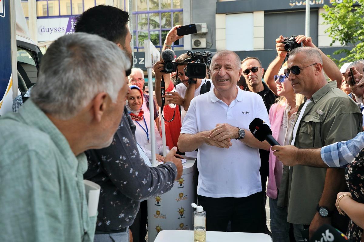 Zafer Partisi Genel Başkanı &Ouml;zdağ, Samsun'da ziyaretlerde bulundu