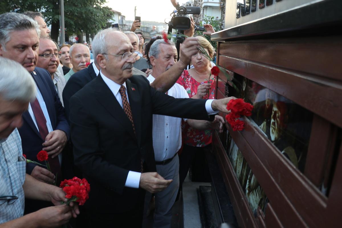 CHP Genel Başkanı Kılı&ccedil;daroğlu, Yalova'da Balkan g&ouml;&ccedil;meni vatandaşlarla bir araya geldi: