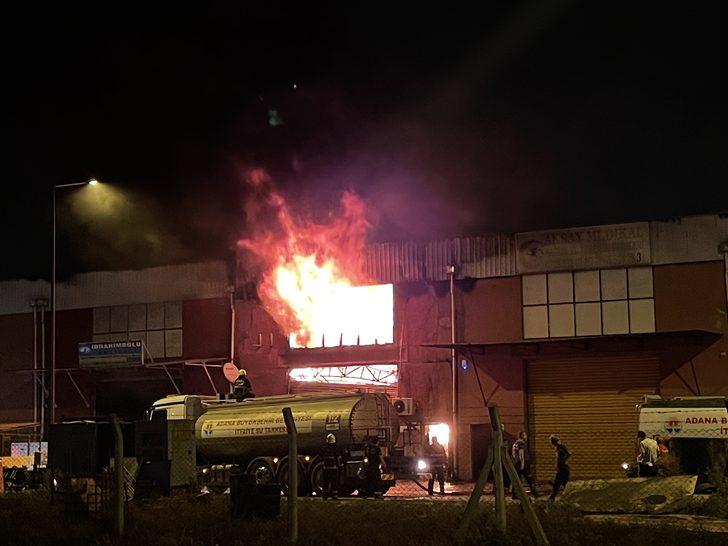 Adana'da yedek parça deposundaki yangın söndürüldü G1