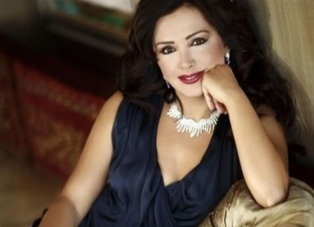 Esra Ceyhan'ın g&ouml;zlerden uzak b&uuml;y&uuml;tt&uuml;ğ&uuml; kızı Ayşe'ye bakın! Gen&ccedil; kız oldu 