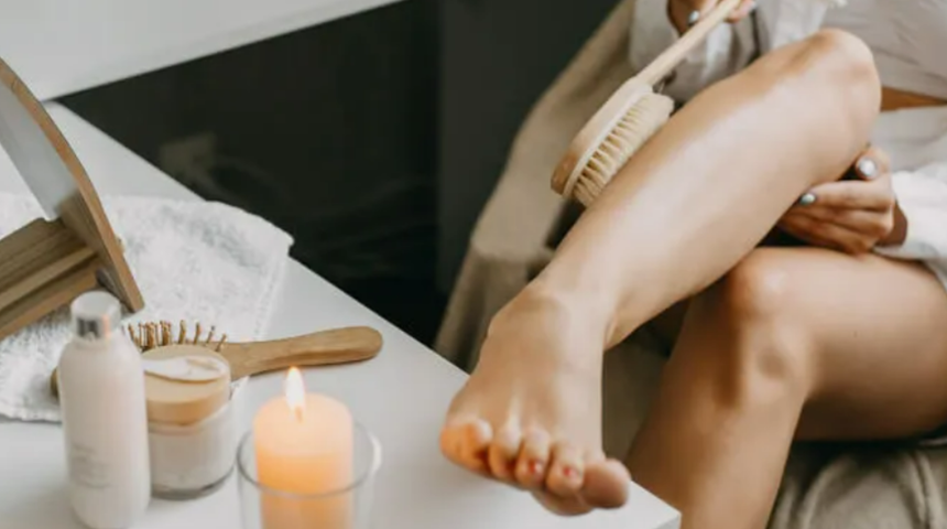 Bacaklarınız pürüzsüz olacak! At kılı fırçası kullanarak batık, selülit sorunuzu çözebilirsiniz, at kılı fırçası faydaları nelerdir? Nasıl kullanılır?