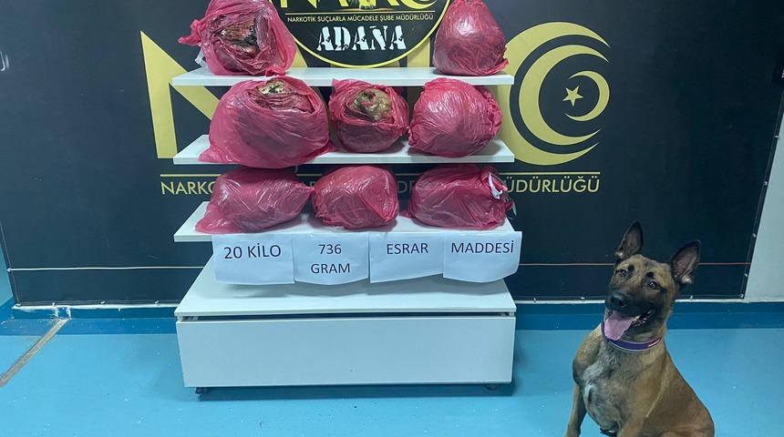 Adana'da minibüste 20 kilo 736 gram esrar ele geçirildi