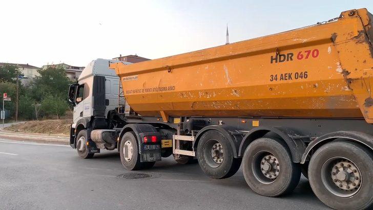 Kamyon sürücüsünün yaptığı hareket şoke etti! Aracıyla yolun ortasında 2 saat boyunca... G1