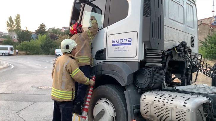 Kamyon sürücüsünün yaptığı hareket şoke etti! Aracıyla yolun ortasında 2 saat boyunca... G5