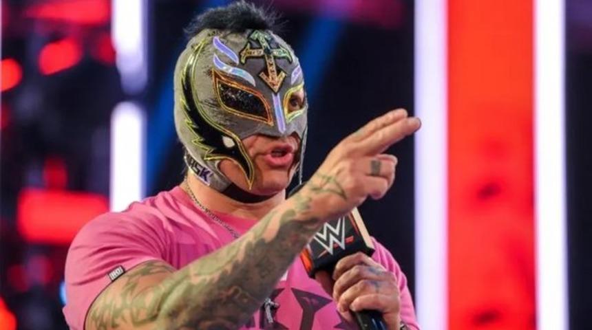 Galatasaray taraftarı olduğunu açıklayan Rey Mysterio kimdir? WWE'nin efsane güreşçisi Rey Mysterio nereli ve kaç yaşında?  