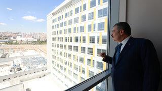 Bakan Koca Etlik Şehir Hastanesindeki son hazırlıkları inceledi