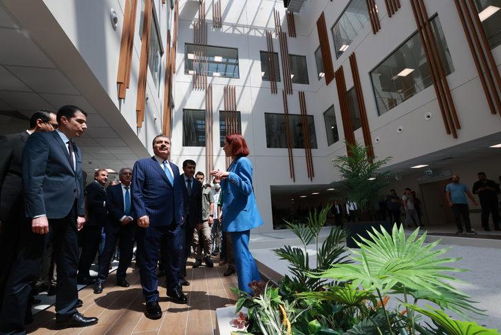 Bakan Koca Etlik Şehir Hastanesindeki son hazırlıkları inceledi G5