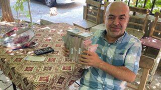 Gaziantep'te çay ocağı sahibi masada bulduğu 153 bin lirayı sahibine teslim etti