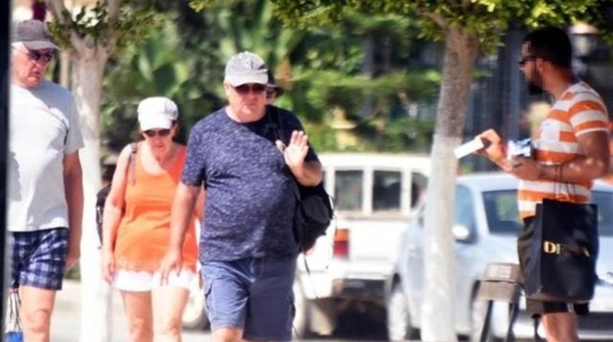 Satıcıların turistleri bunaltan ısrarı