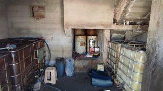 Hatay'da iş yerinde kaçak akaryakıt ve sigara ele geçirildi