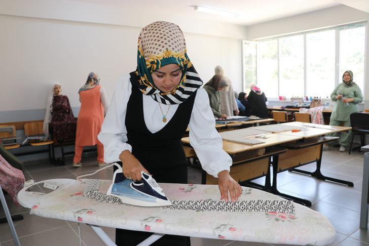 Amasyalı kadınlar ürettikleri kimonoları Japonya'ya satmak istiyor G5