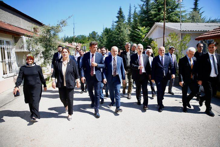 Bakan Karaismailoğlu, Eskişehir'de TÜRASAŞ fabrikasında konuştu: G1