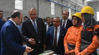 Bakan Varank, Afyonkarahisar'da fabrika açılışında konuştu: