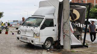 Trabzon'da yolcu otobüsünün neden olduğu kazada 5 kişi yaralandı