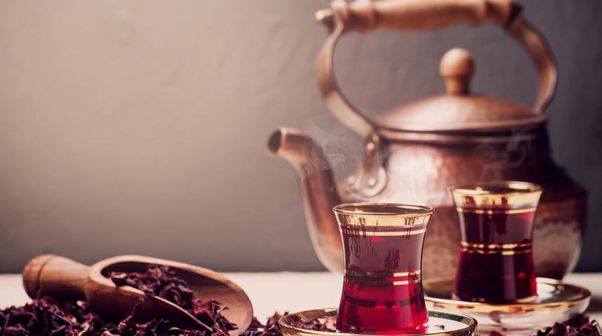 Cildi gençleştirir, yaraları iyileştirir, libidoyu artırır! Kaynatıp çayını için faydasını anında görün