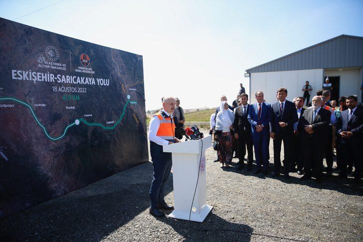 Bakan Karaismailoğlu, Eskişehir'de Sarıcakaya Yol Şantiyesi'ni inceledi: G2