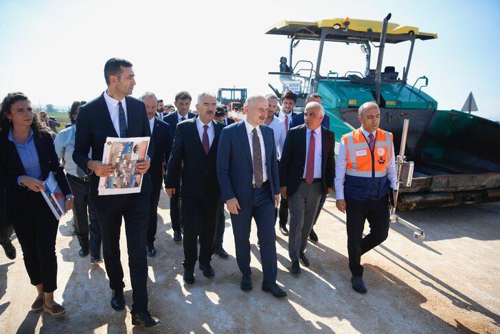 Bakan Karaismailoğlu, Eskişehir'de Sarıcakaya Yol Şantiyesi'ni inceledi: G4