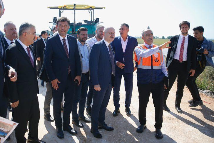 Bakan Karaismailoğlu, Eskişehir'de Sarıcakaya Yol Şantiyesi'ni inceledi: G5