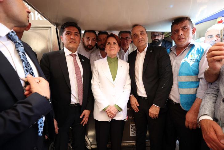 İYİ Parti Genel Başkanı Akşener, Esenyurt'ta saldırıya uğrayan parti karavanını ziyaret etti G3