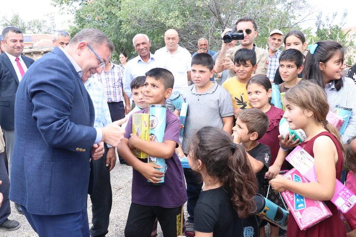 Yozgat Valisi Polat, çocukların köylerine davetini geri çevirmedi G4