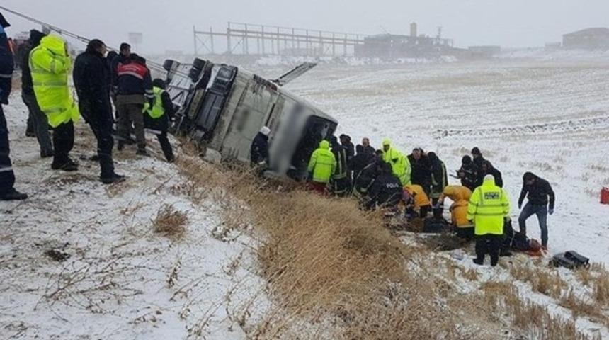 Kırşehir'deki otobüs kazasının ardından 2 otobüs daha devrildi
