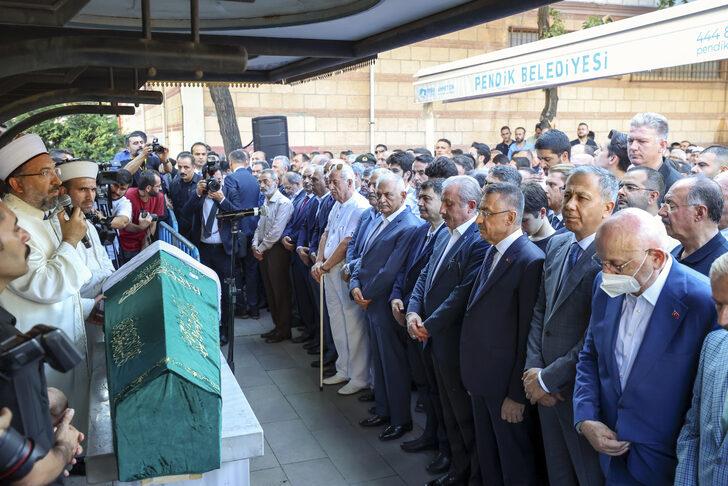 Ankara Valisi Şahin'in annesi İstanbul'da toprağa verildi G3