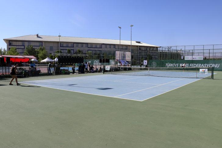 "Geleneksel 2. Ağrı Dağı Tenis Turnuvası" başladı G1