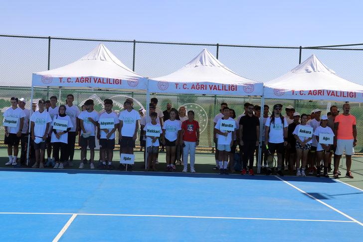 "Geleneksel 2. Ağrı Dağı Tenis Turnuvası" başladı G4