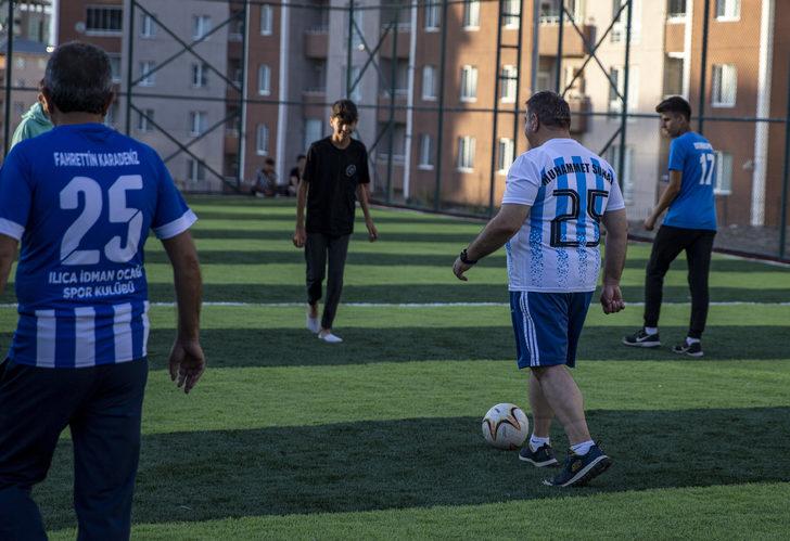 Erzurum'un Palandöken Belediye Başkanı Sunar, çocukların maç teklifini kırmadı G5