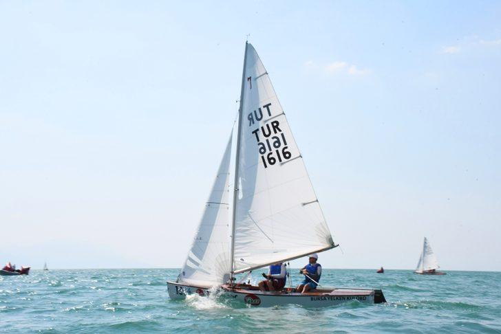 Türkiye Pirat Şampiyonası İznik Gölü'nde başladı G3