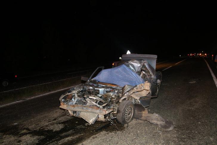 GÜNCELLEME - Dört aracın karıştığı trafik kazasında 3 kişi öldü, 5 kişi yaralandı G3