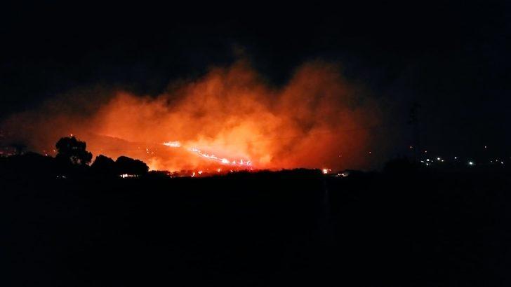 GÜNCELLEME - Aydın'da ormanlık ve zeytinlik alanda çıkan yangına müdahale ediliyor G2