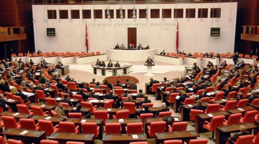 Seçilme yaşı 18’e indiriliyor