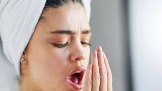 Herkes bu durumu yaşıyor! Ağız kokusu deyip geçmeyin... Çok ciddi hastalıkların belirtisi!