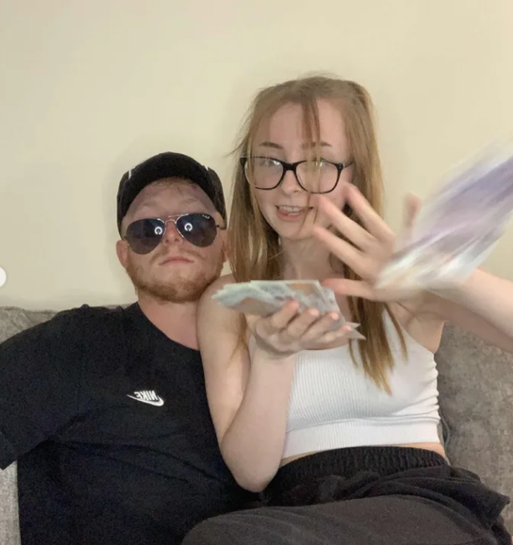 İtirafıyla sosyal medyada gündem oldu! Cinsel ilişkiye girerek para kazanıyorlar G4