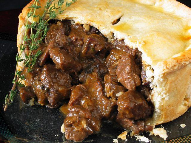 Steak-and-Kidney-Pie-with-Dark-Beer-pic-001