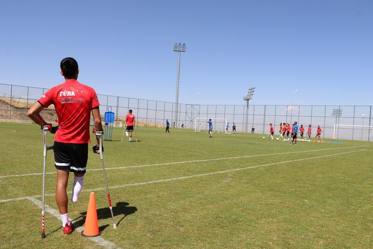 Ampute Milli Futbol Takımı Palandöken'de güç depoluyor G3