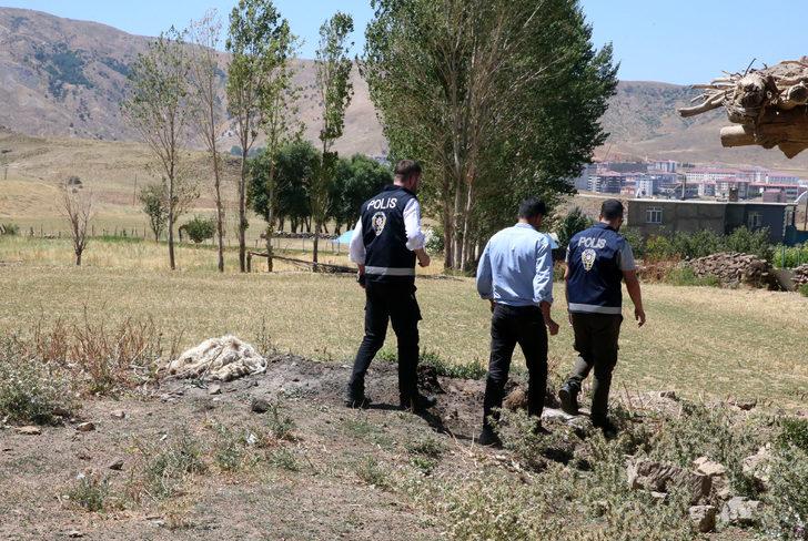 Bitlis'te polisler dağda kaybolan 55 koyunu dronla buldu G3