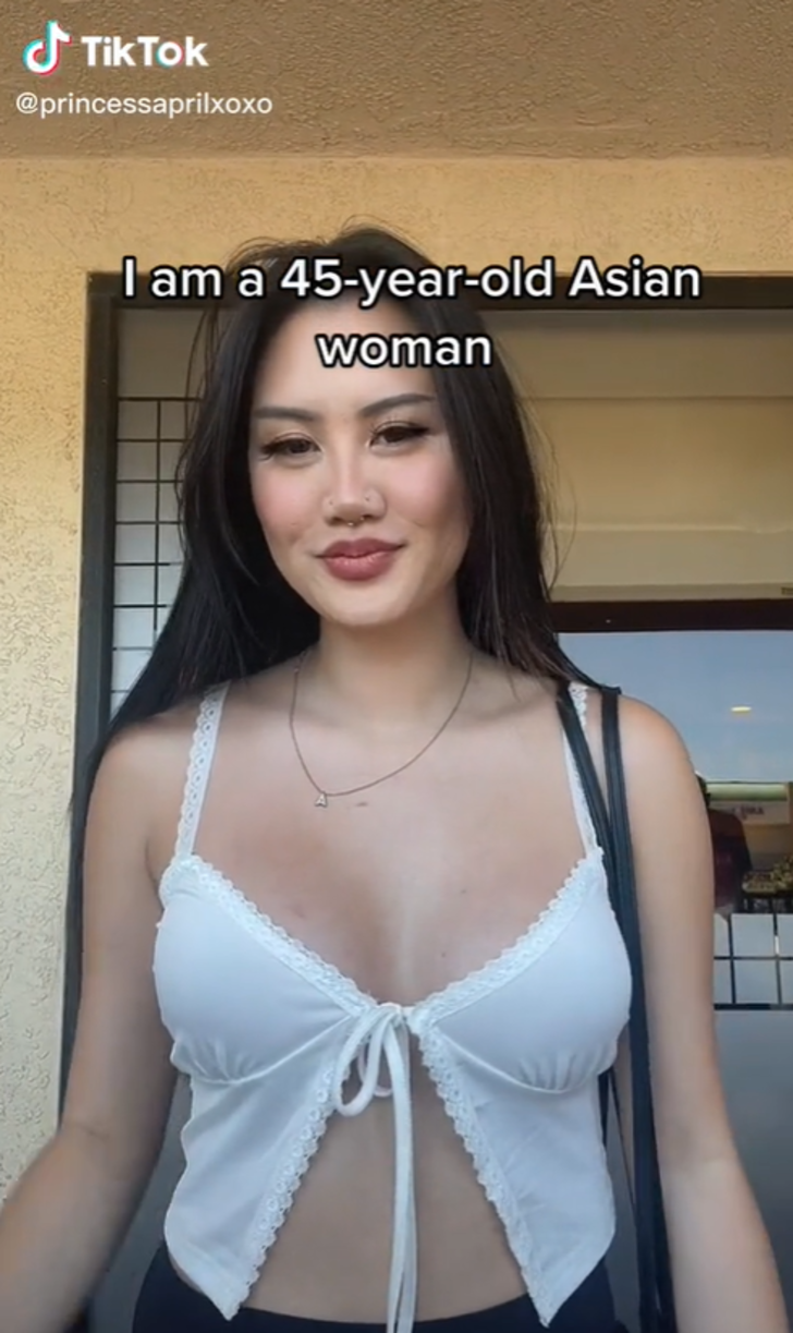 Erkekler ayaklarına kapanıp sevgili olmak istiyor! Ta ki kaç yaşımda olduğunu öğrenene kadar... G2