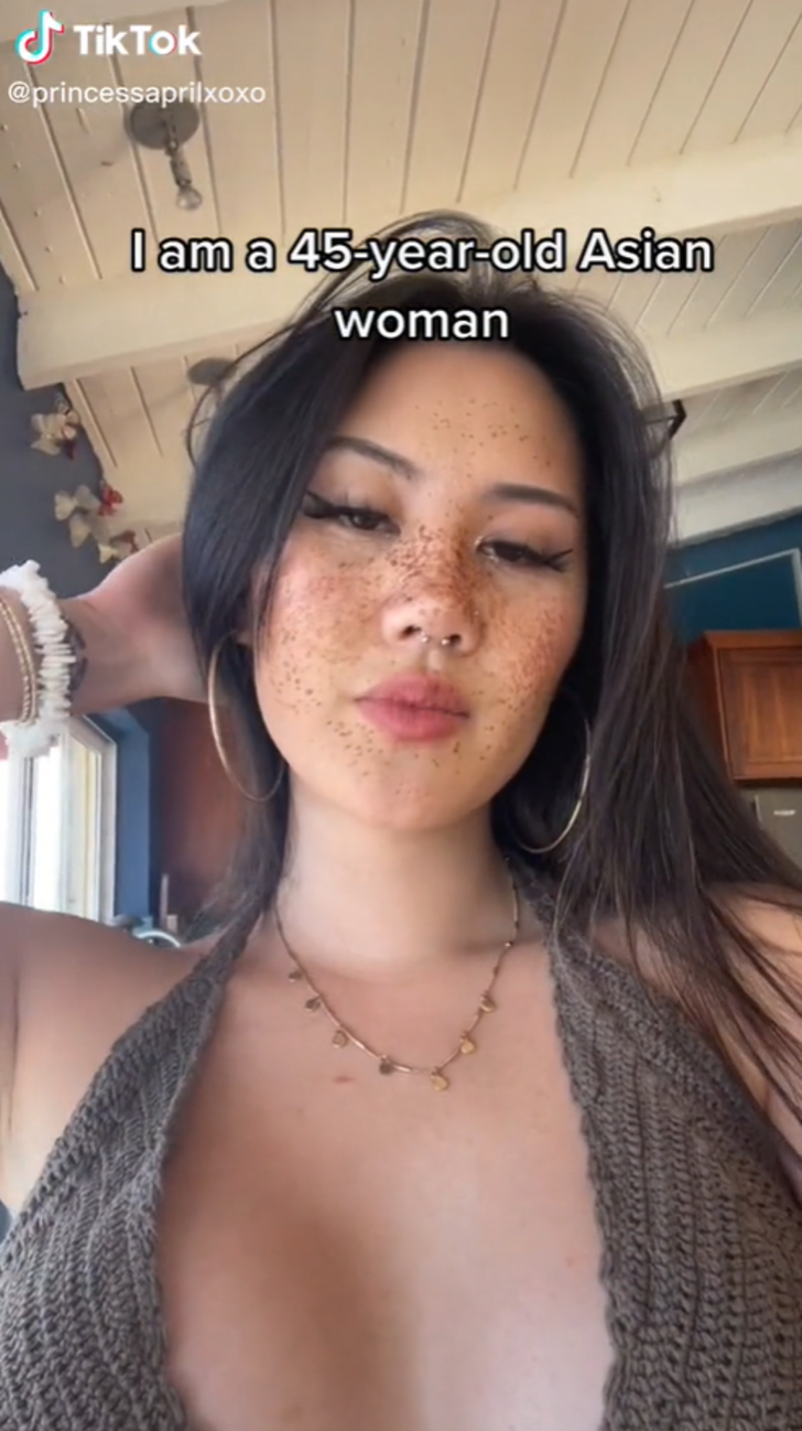 Erkekler ayaklarına kapanıp sevgili olmak istiyor! Ta ki kaç yaşımda olduğunu öğrenene kadar... G5