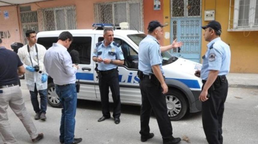 Polisi görünce kaçan şüphelilerde el bombası ve tüfek ele geçti