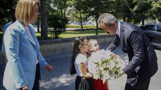 Milli Eğitim Bakanı Mahmut Özer'den yardımcı kaynak açıklaması: