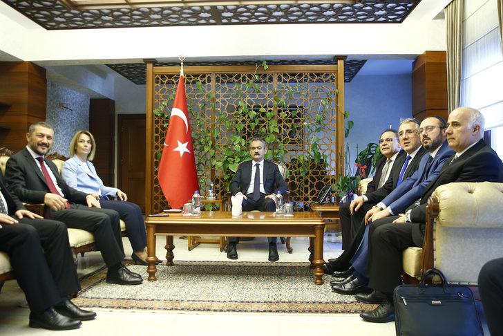 Milli Eğitim Bakanı Mahmut Özer'den "yardımcı kaynak" açıklaması: G5