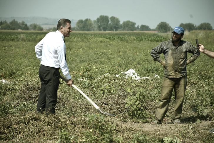 TDP Genel Başkanı Sarıgül, Karacabey'de domates üreticileriyle bir araya geldi: G3